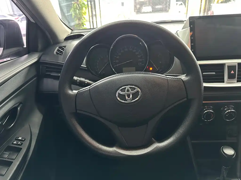 TOYOTA VIOS