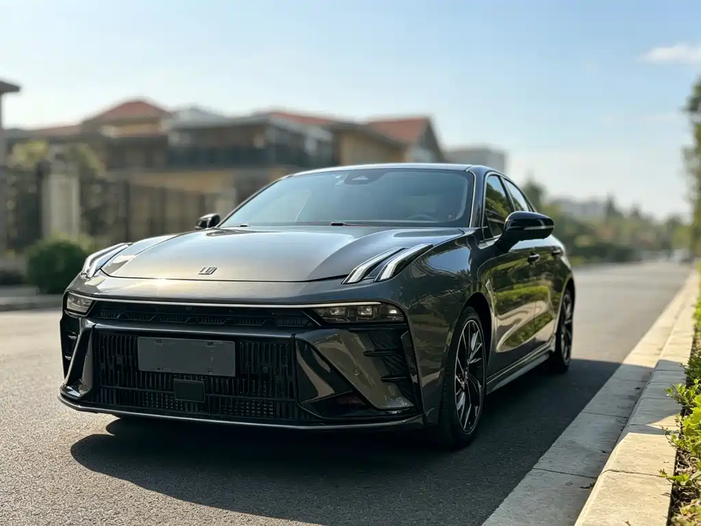 2023 Lynk & Co 03 - zdjęcie 1 z 9
