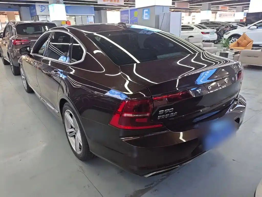 Volvo S90 — миниатюра 5