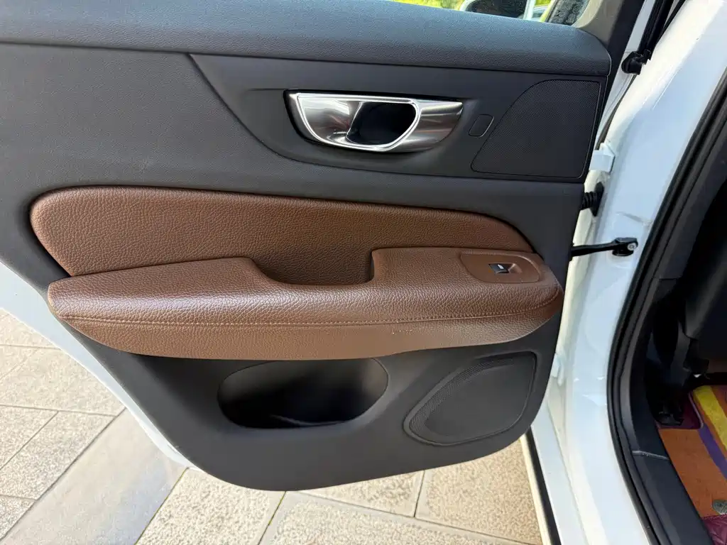 Volvo S60 — миниатюра 29