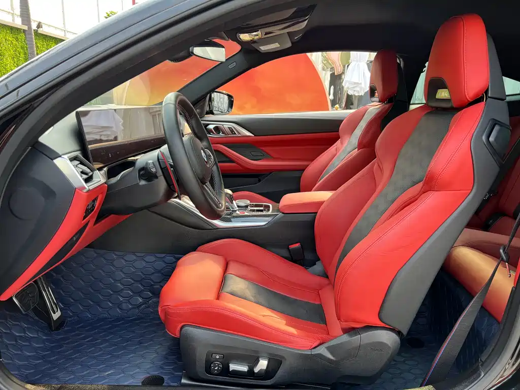 BMW M4 — миниатюра 10