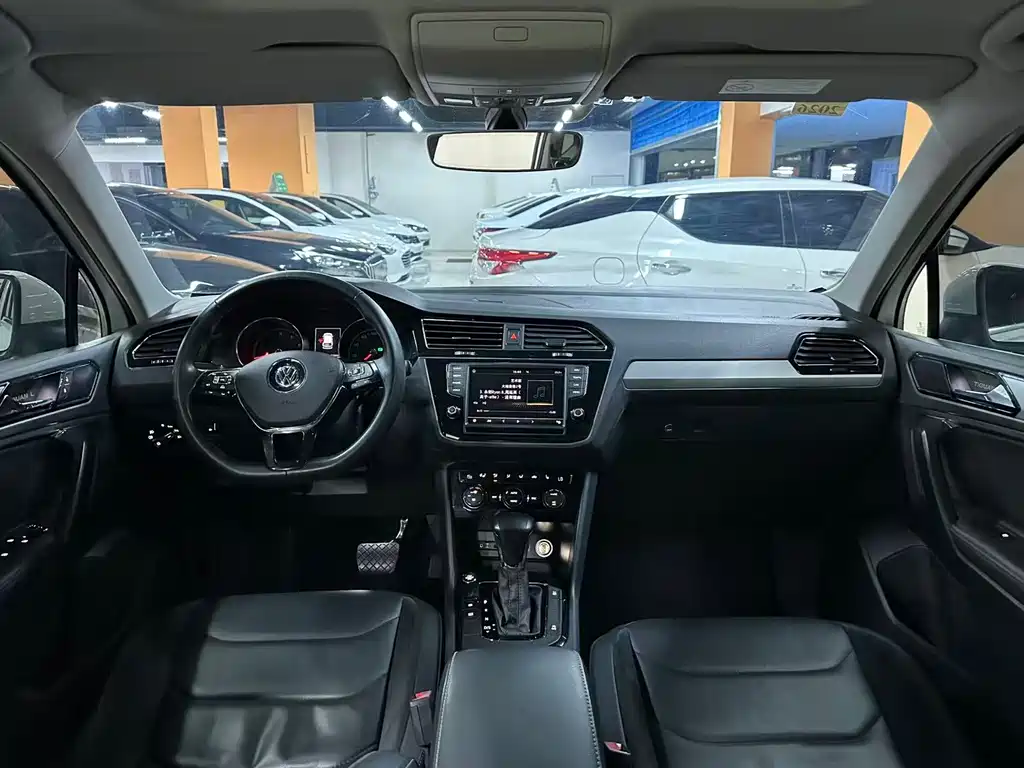 Volkswagen Tiguan L — миниатюра 4