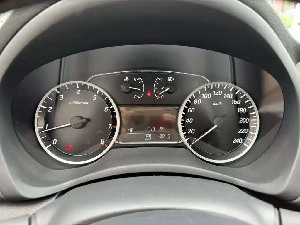 Nissan Sylphy — миниатюра 7