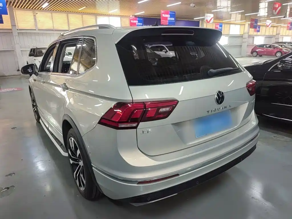 Volkswagen Tiguan L — миниатюра 5