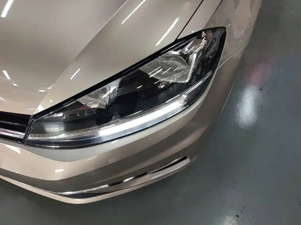 Volkswagen Golf — миниатюра 24