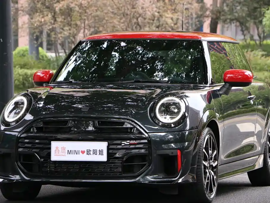 Mini JCW 2025 JOHN COOPER WORKS
