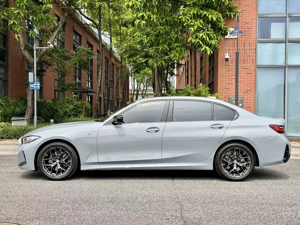 BMW 3 Series — миниатюра 2