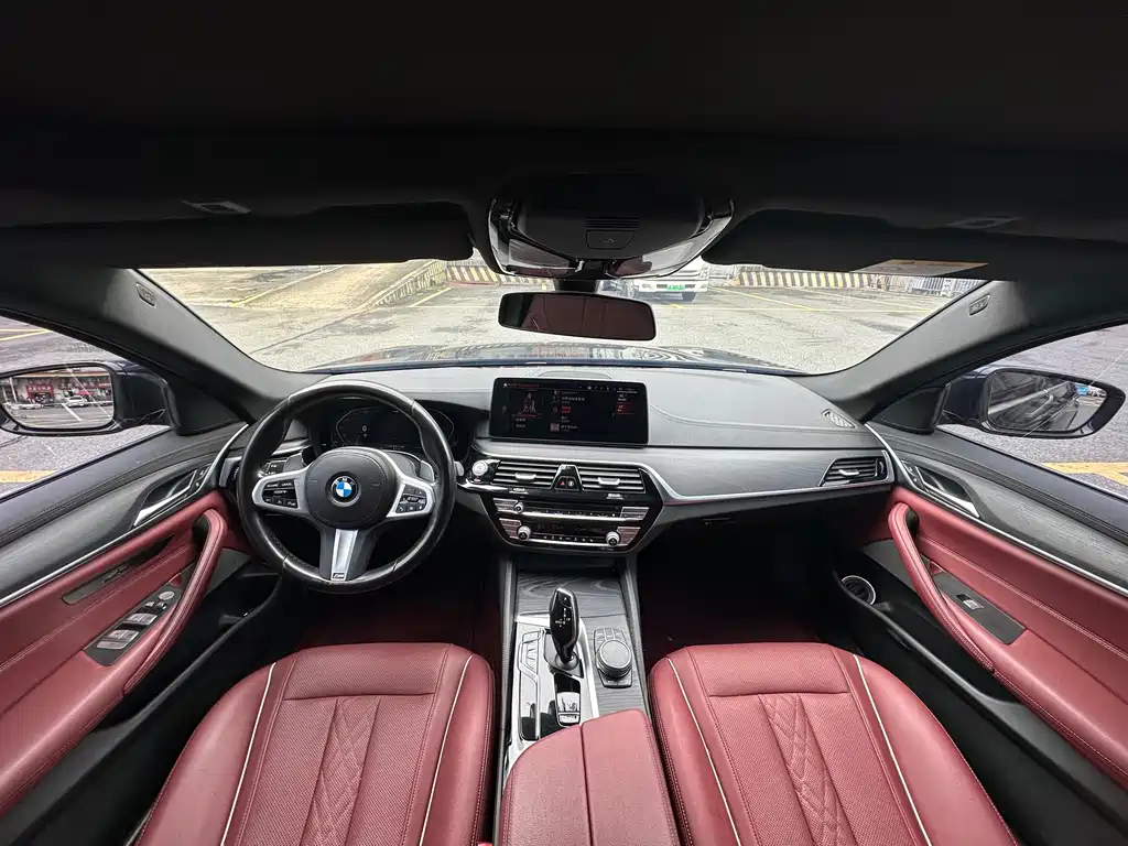 BMW 5 Series — миниатюра 15