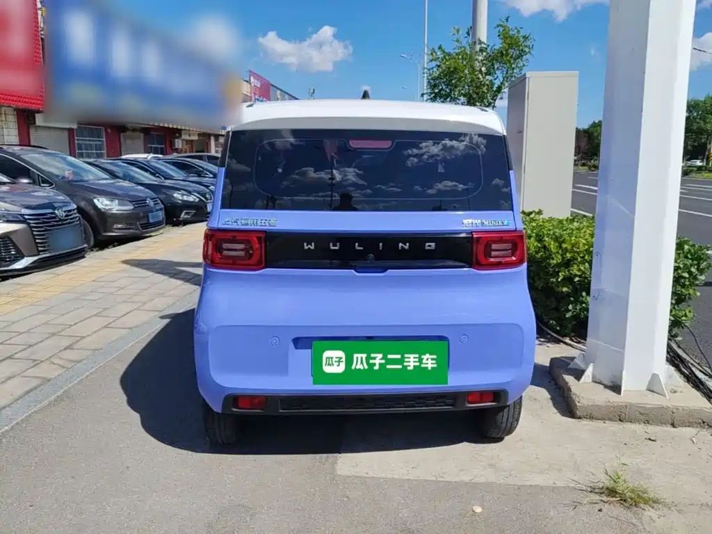 Wuling MINIEV — миниатюра 6