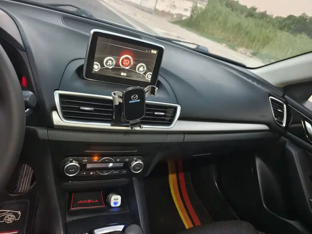 Mazda 3 Axela — миниатюра 17