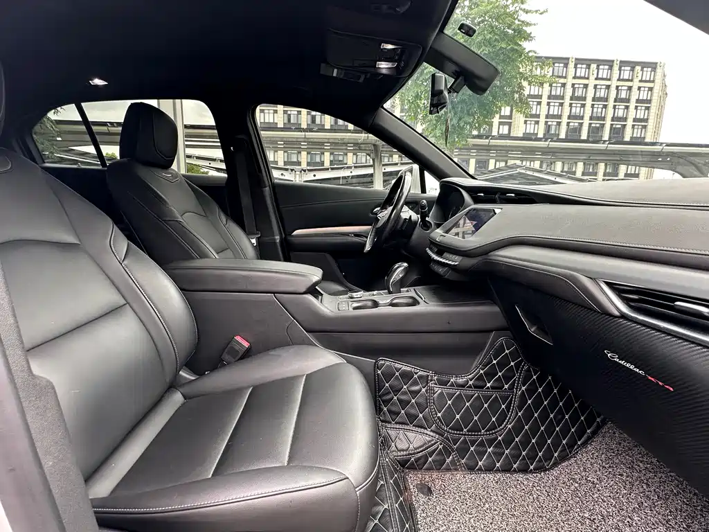 Cadillac XT4 — миниатюра 13