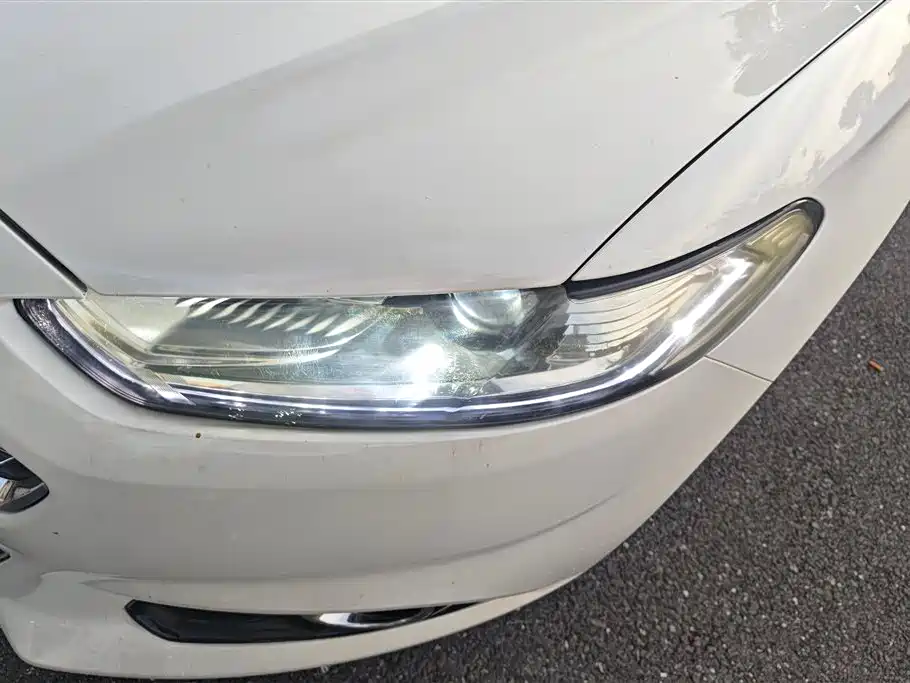 Ford Mondeo 2013 2.0L GTDi200 Fashion