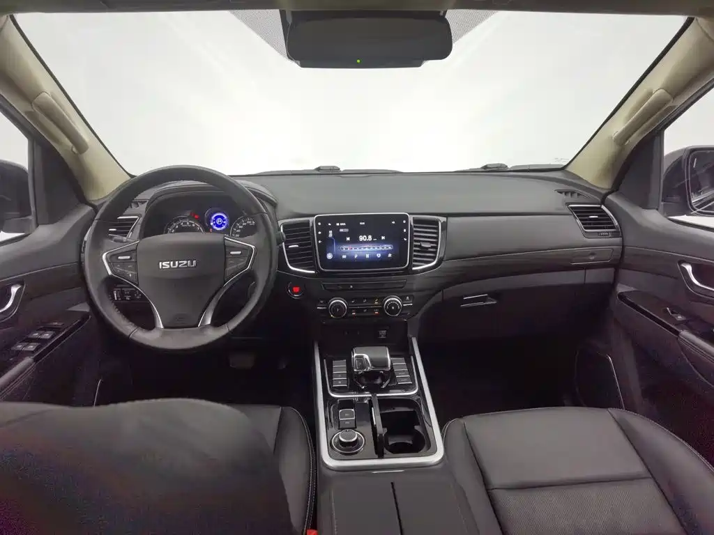 Isuzu MU-X — миниатюра 5
