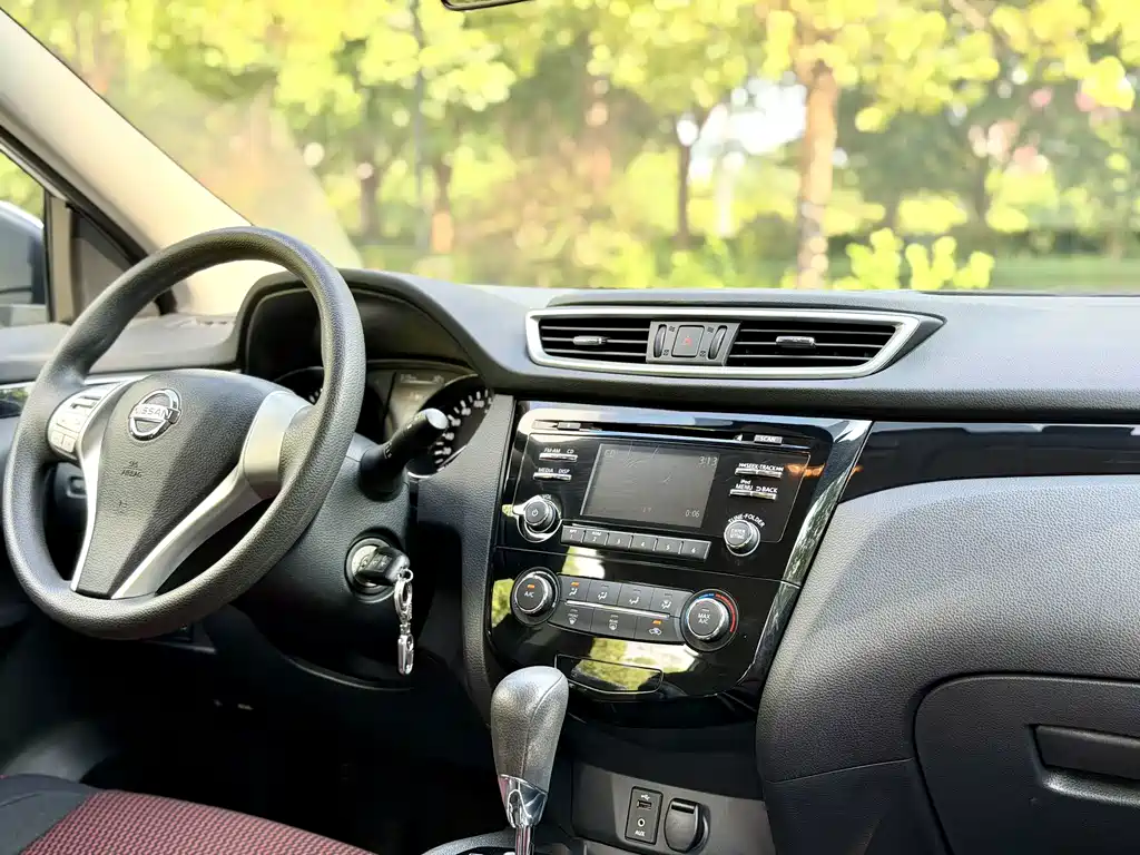 Nissan Qashqai — миниатюра 9