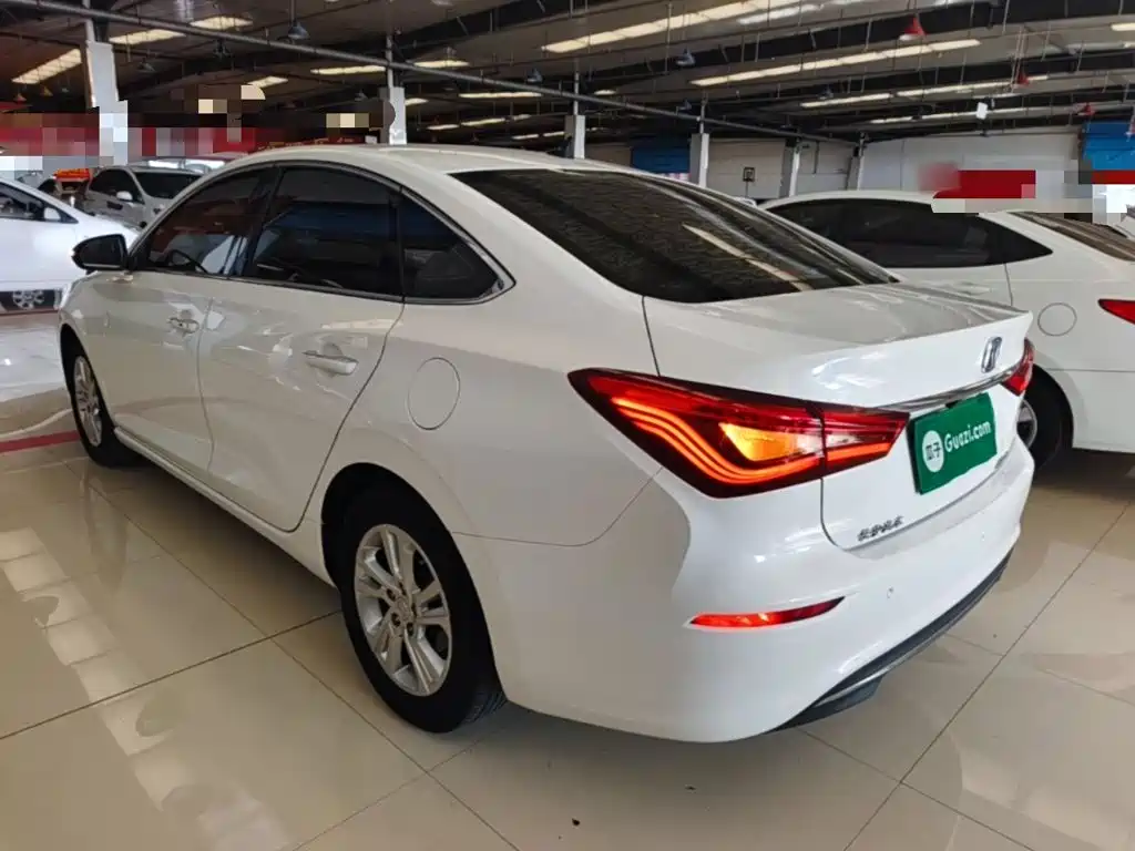 Changan Eado — миниатюра 5