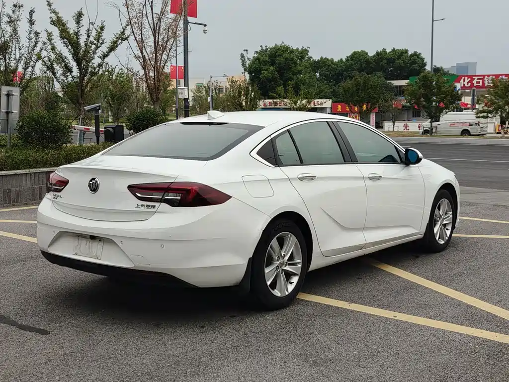 Buick Regal — миниатюра 6