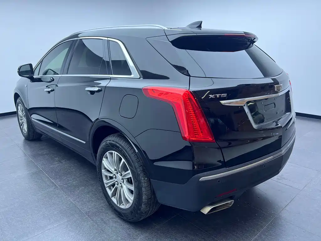 Cadillac XT5 — миниатюра 11
