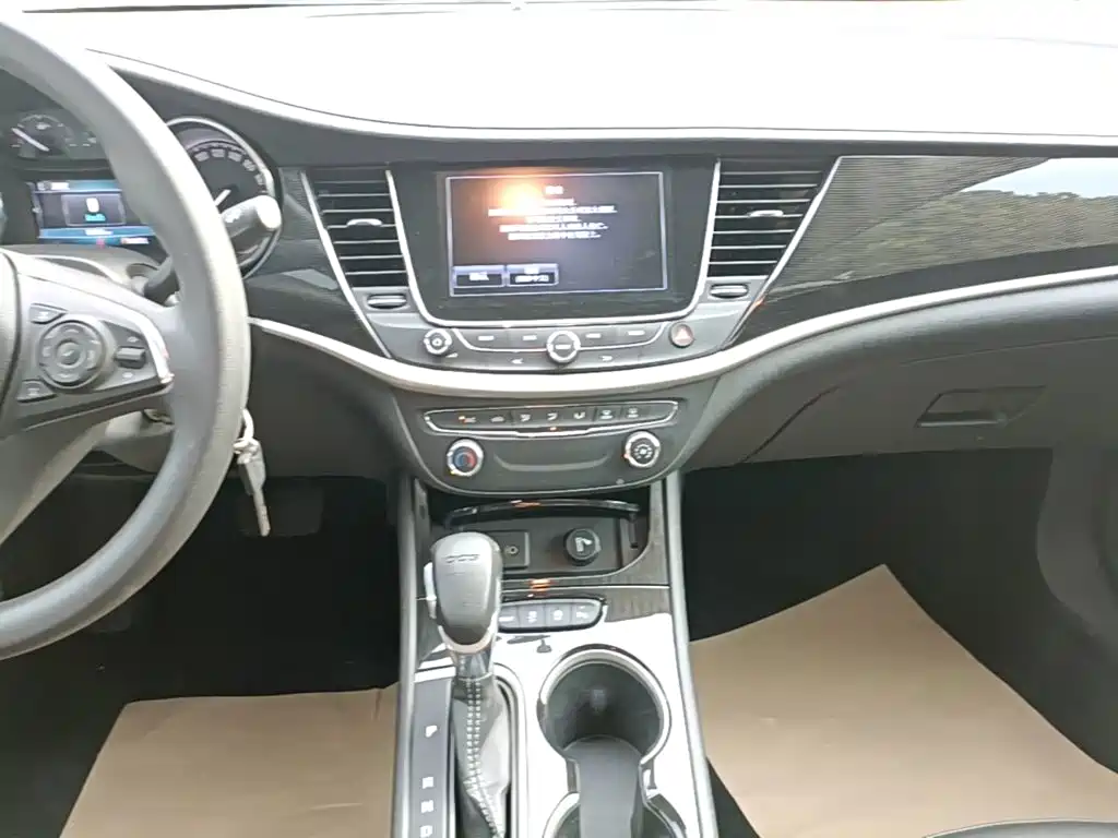 Buick Verano — миниатюра 13