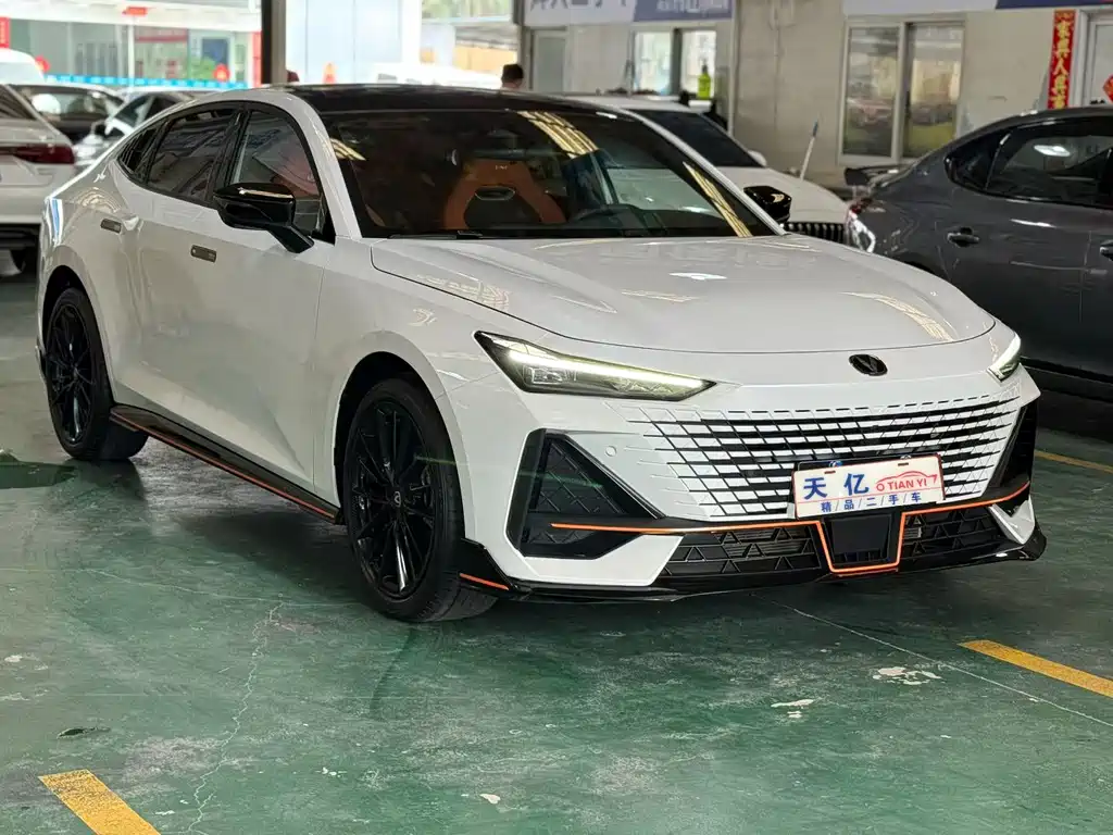 Changan UNI-V — миниатюра 3