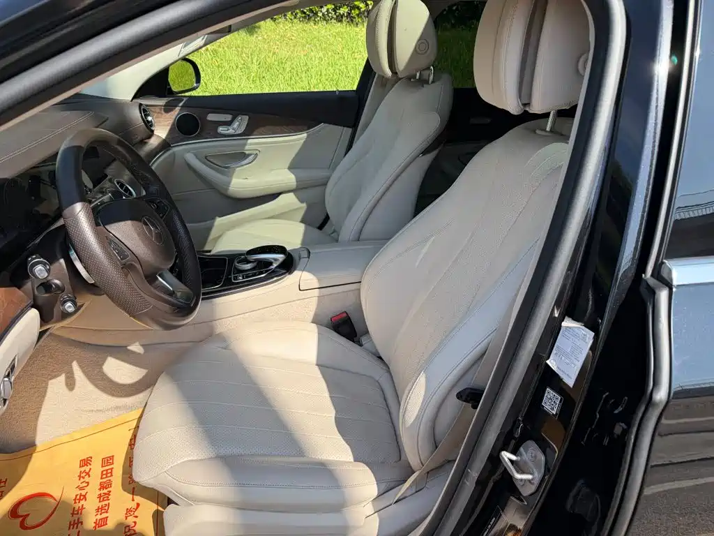 Mercedes-Benz E-Class — миниатюра 8