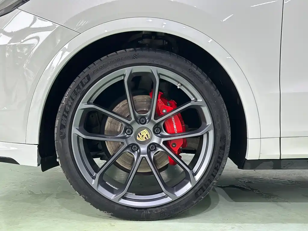 Porsche Cayenne — миниатюра 4