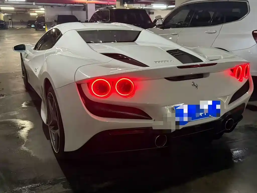 Ferrari F8 — миниатюра 2