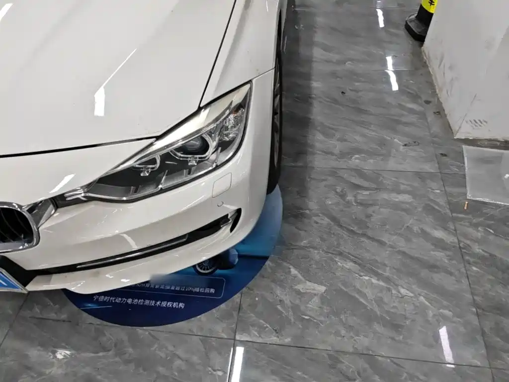 BMW 3 Series — миниатюра 18