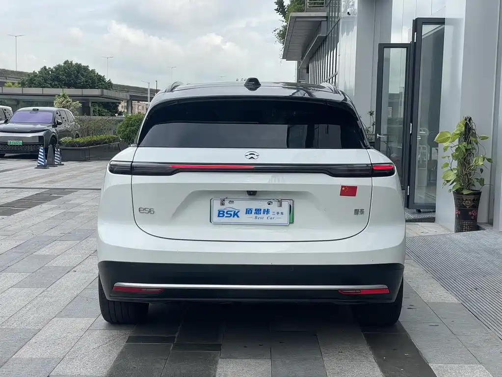 NIO ES6 — миниатюра 2
