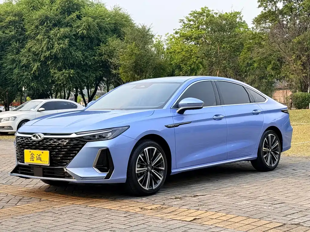 Chery Arrizo 8