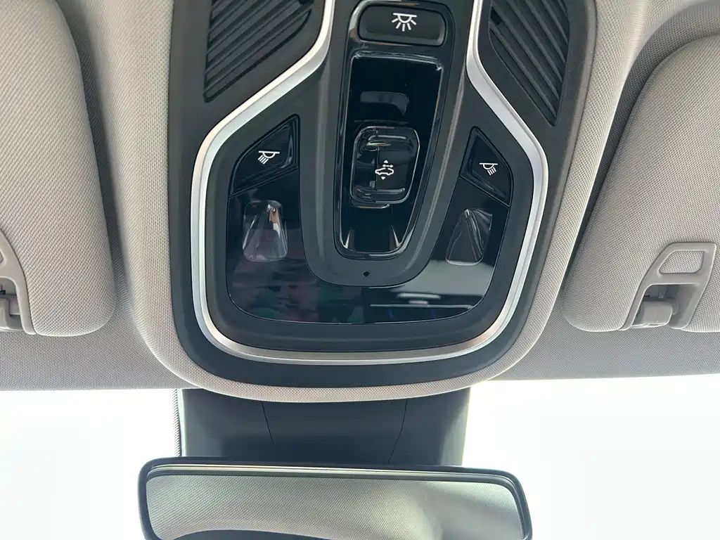 Geely Boyue L — миниатюра 11