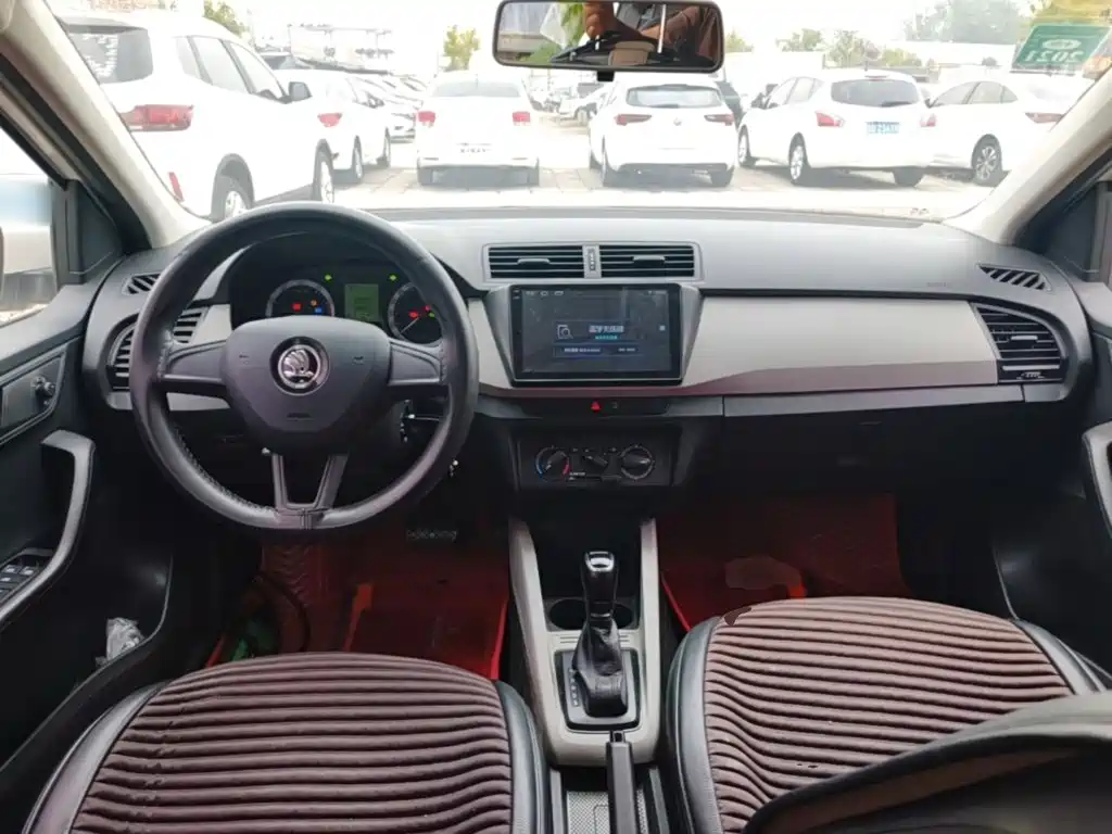 Skoda Fabia — миниатюра 10