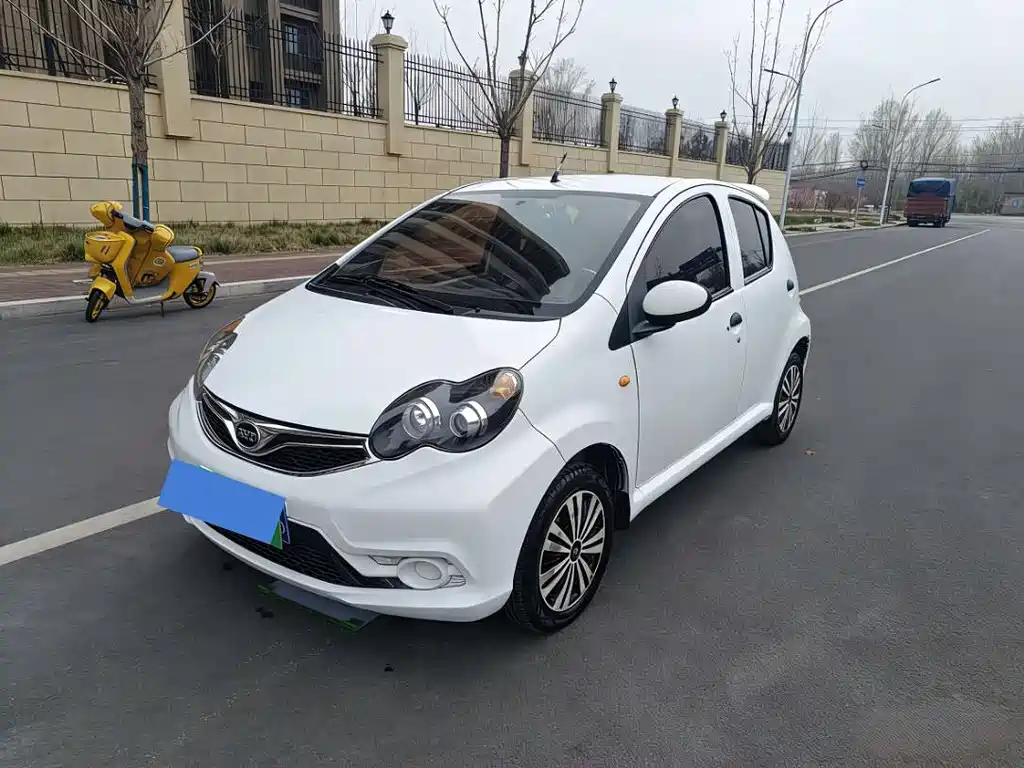 Byd F0 2018