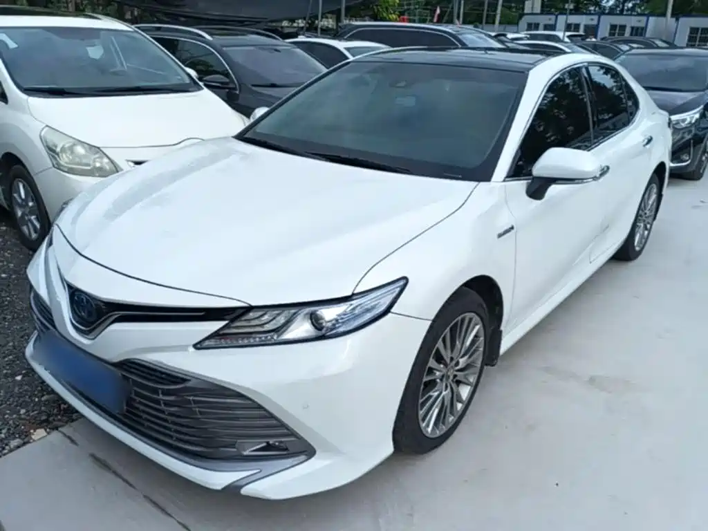 Toyota Camry — миниатюра 2
