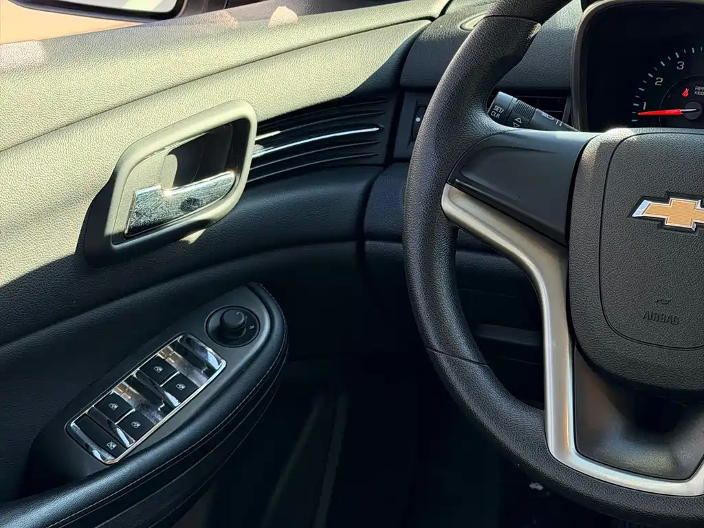 Chevrolet Malibu — миниатюра 12