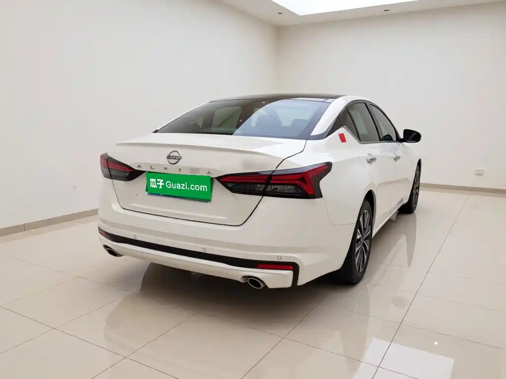 Nissan Teana — миниатюра 6