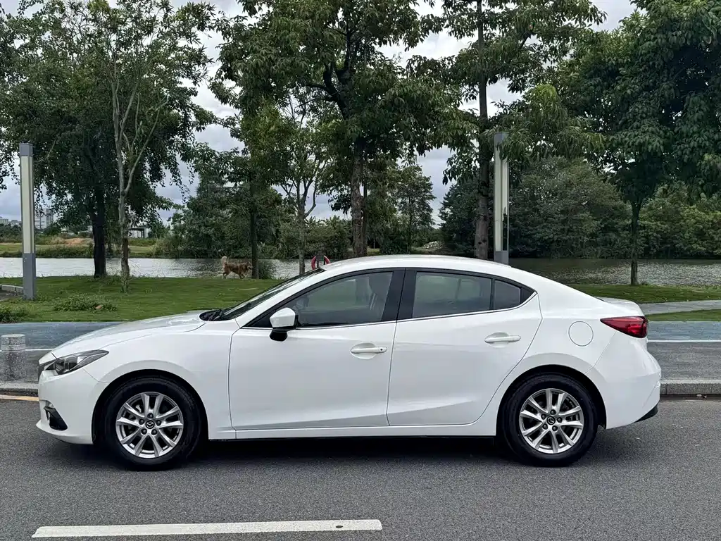 Mazda 3 Axela — миниатюра 5