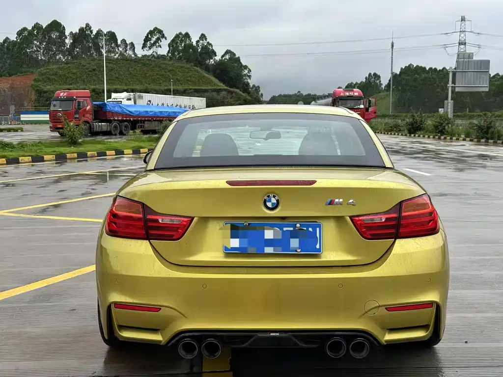 BMW M4 — миниатюра 2
