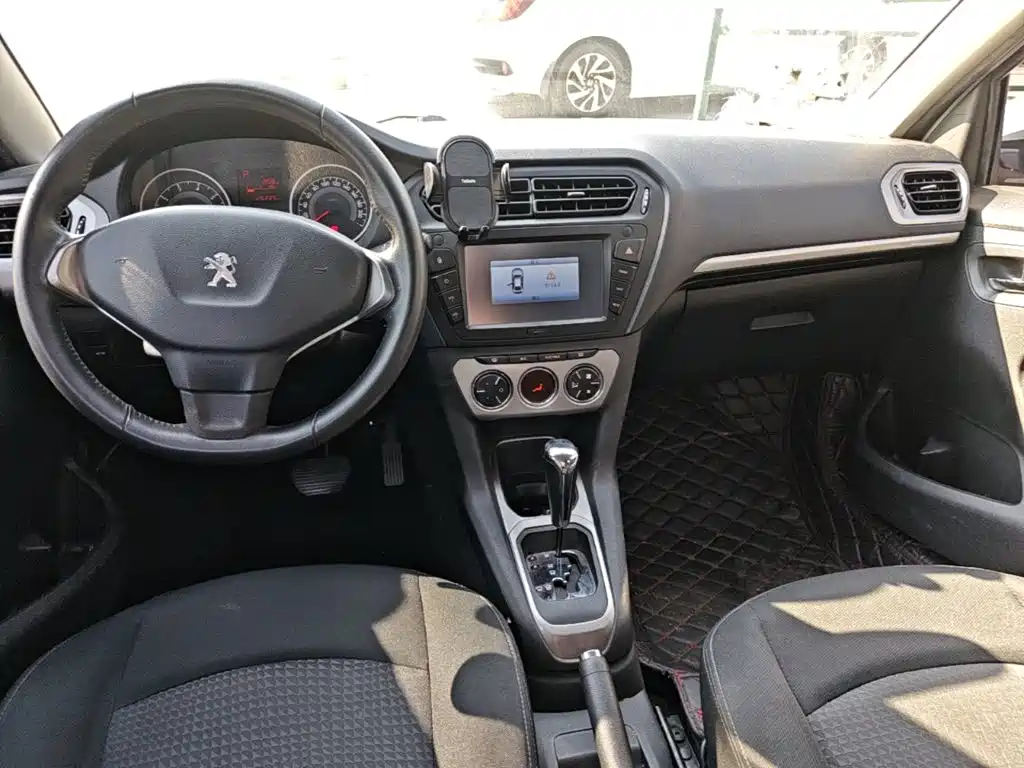 Peugeot 301 — миниатюра 10