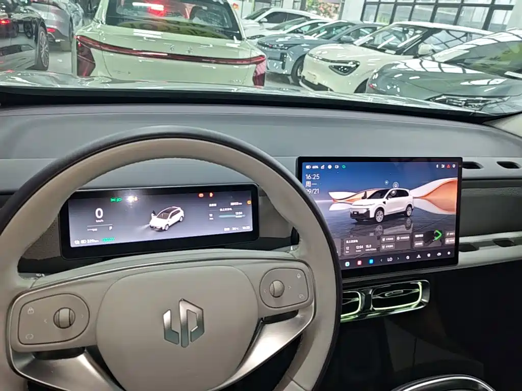 Leapmotor Leapmotor B10 — миниатюра 10