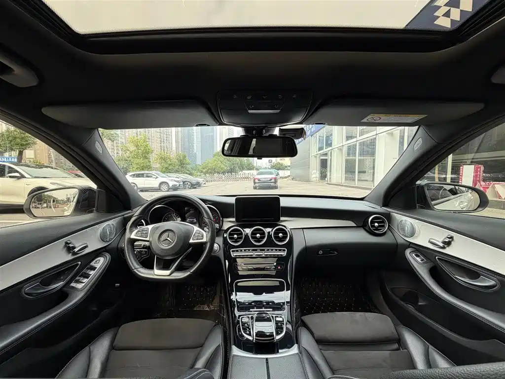 Mercedes-Benz C-Class — миниатюра 13