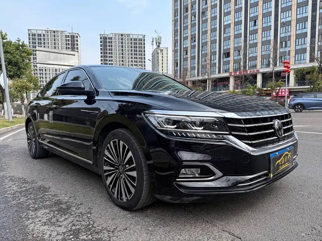 Volkswagen Passat 2020 330TSI Luxury VI