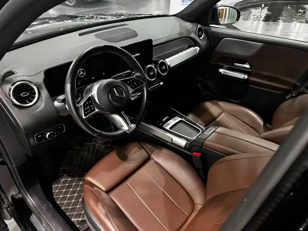 Mercedes-Benz GLB — миниатюра 9