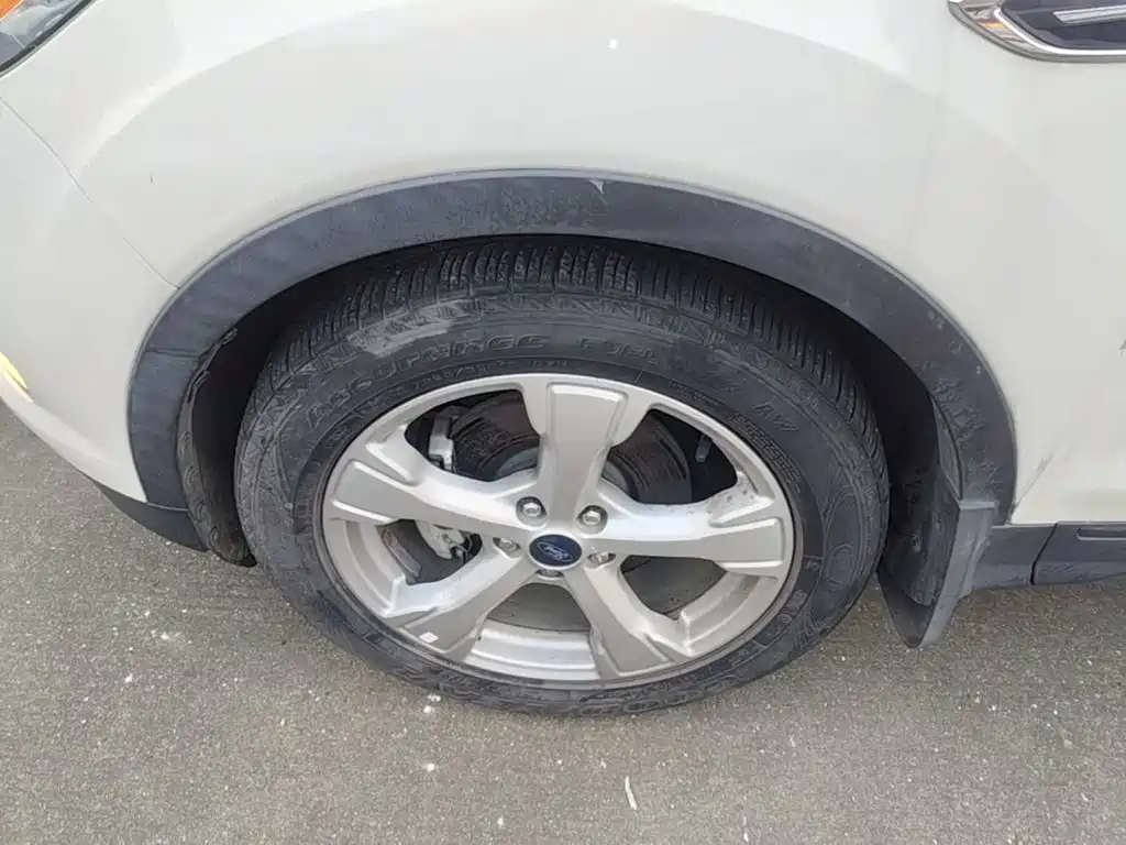 Ford Kuga — миниатюра 23