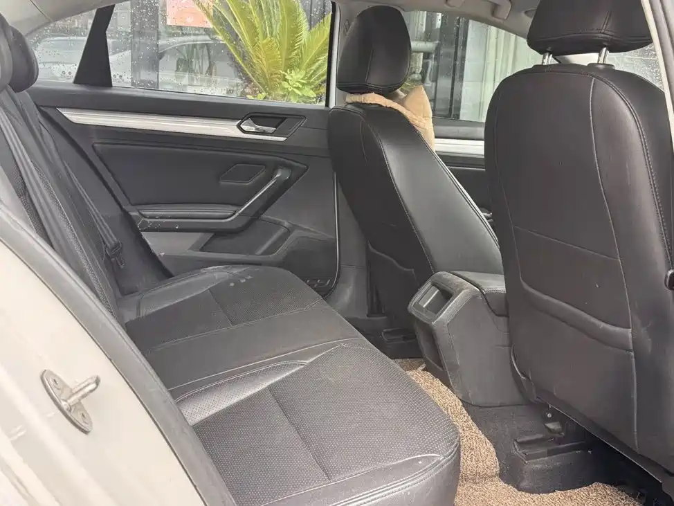 Volkswagen Lamando — миниатюра 8