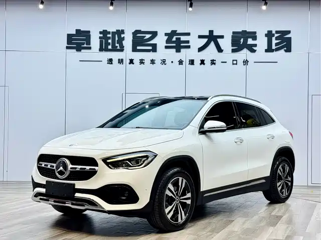MERCEDES BENZ GLA