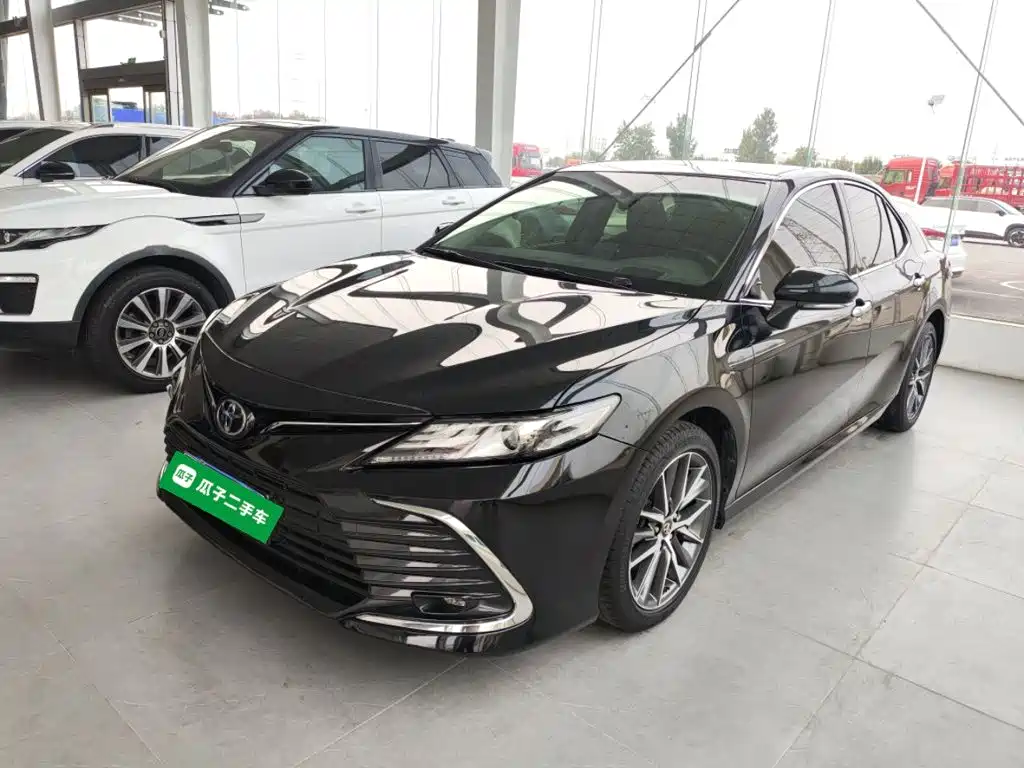Toyota Camry — миниатюра 2