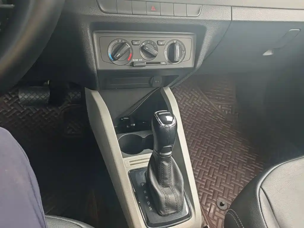 Skoda Fabia — миниатюра 13