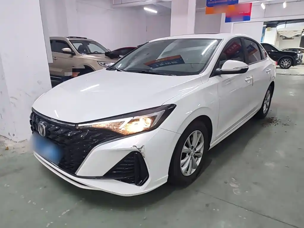 Changan Eado — миниатюра 2