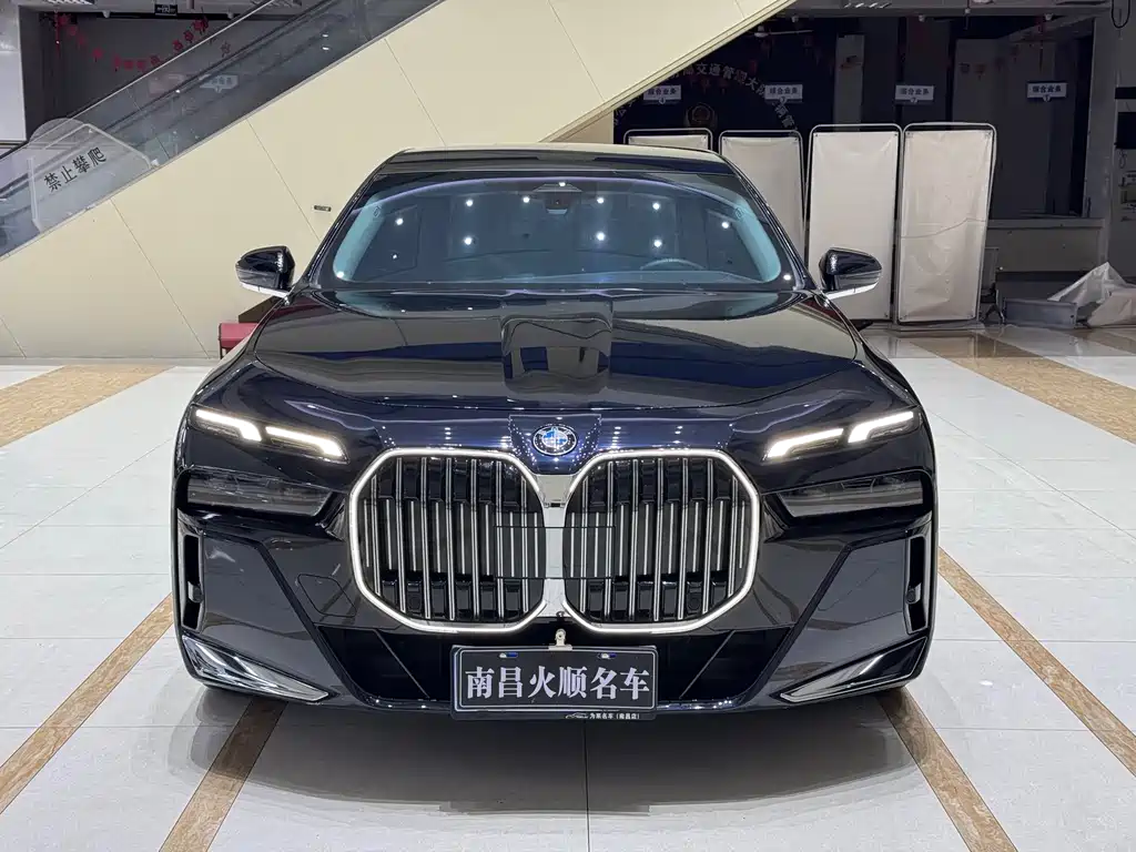 BMW 7 Series 7 2023 735Li M Sport