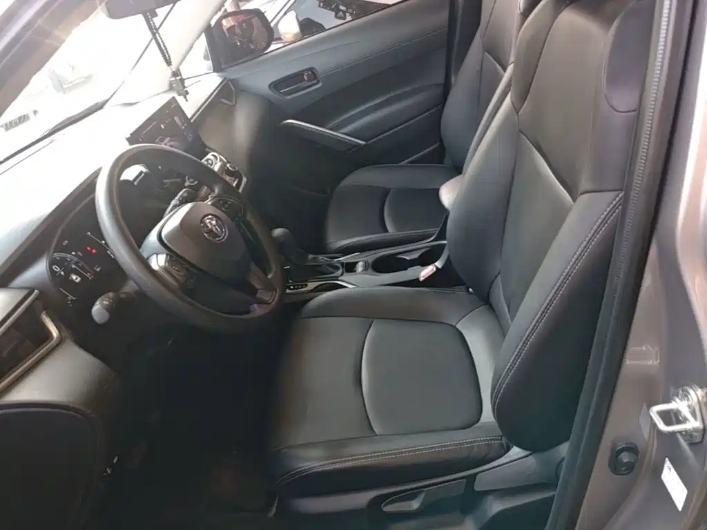 Toyota Corolla Cross — миниатюра 15